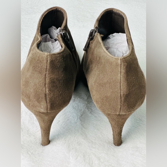 J. Crew Elegant Brown Heeled Suede Ankle Boots Size 6.5 - Picture 3 of 11